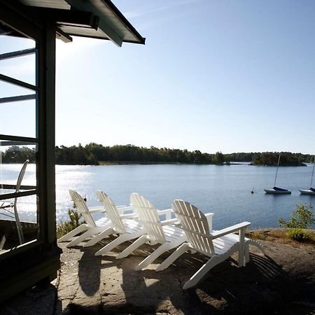 Djuroenaeset Hotell & Konferens Djurhamn Экстерьер фото