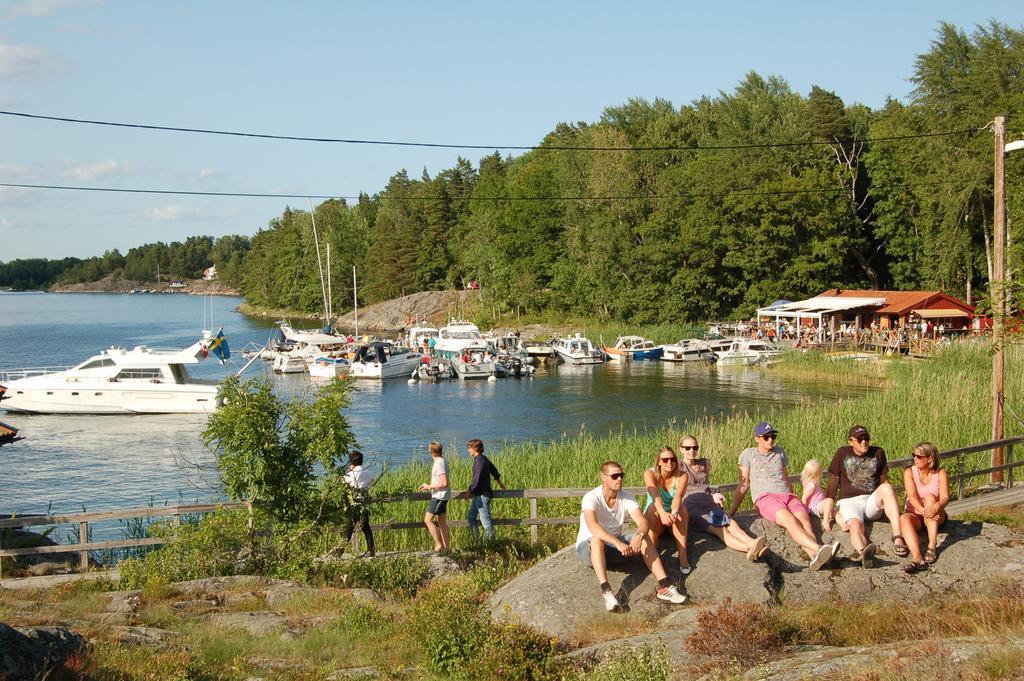 Djuroenaeset Hotell & Konferens Djurhamn Экстерьер фото