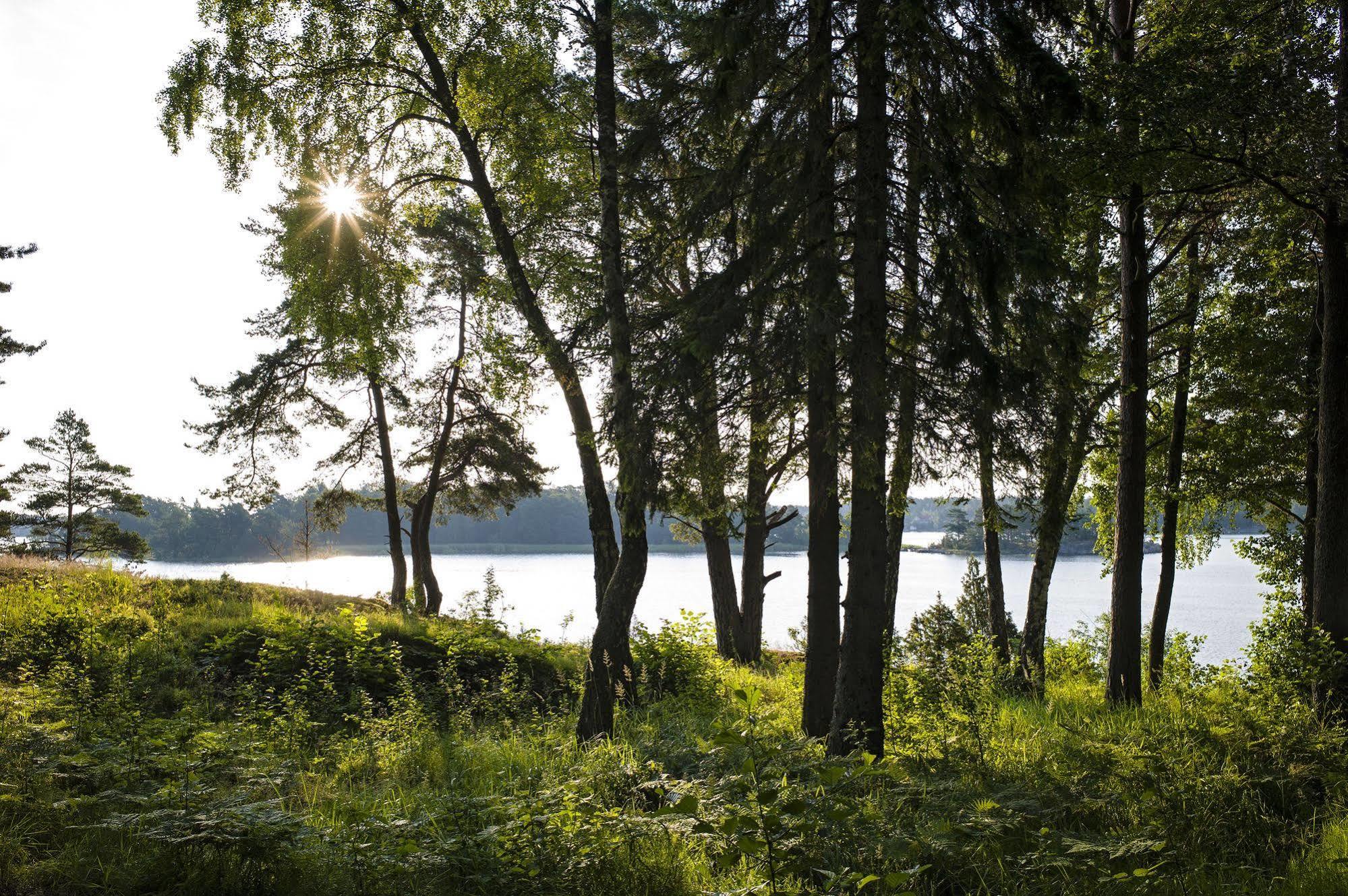 Djuroenaeset Hotell & Konferens Djurhamn Экстерьер фото