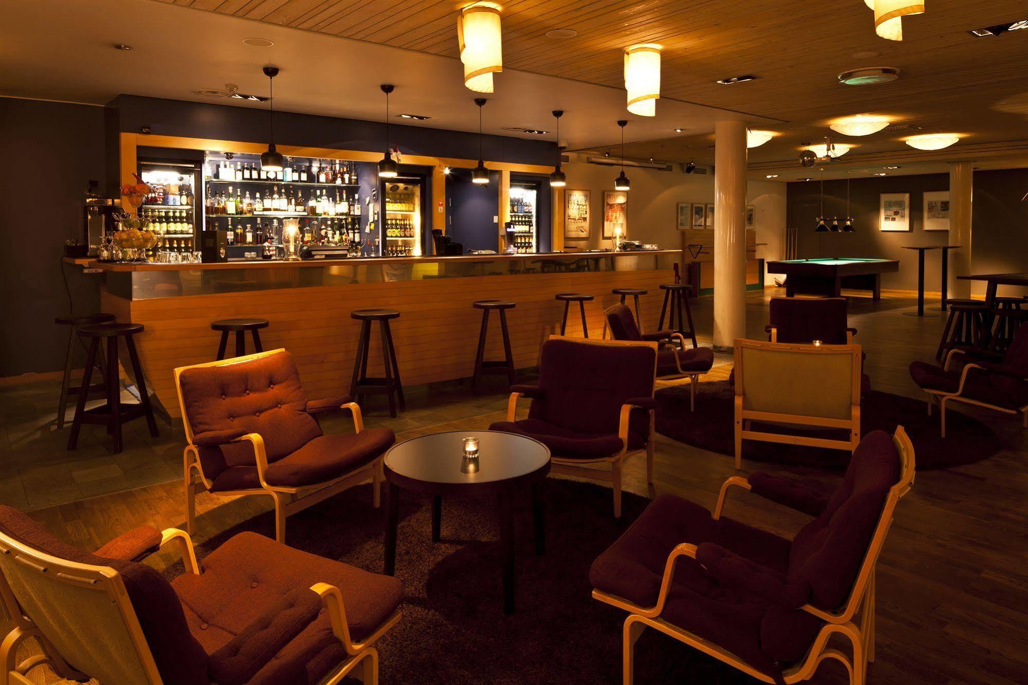 Djuroenaeset Hotell & Konferens Djurhamn Экстерьер фото